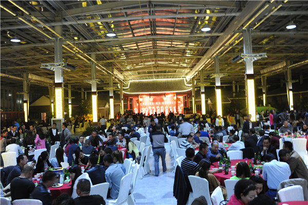 兰州拉斯维加斯游戏3499集团在新区“拉斯维加斯游戏3499绿色公园”生态园举行迎中秋联欢会