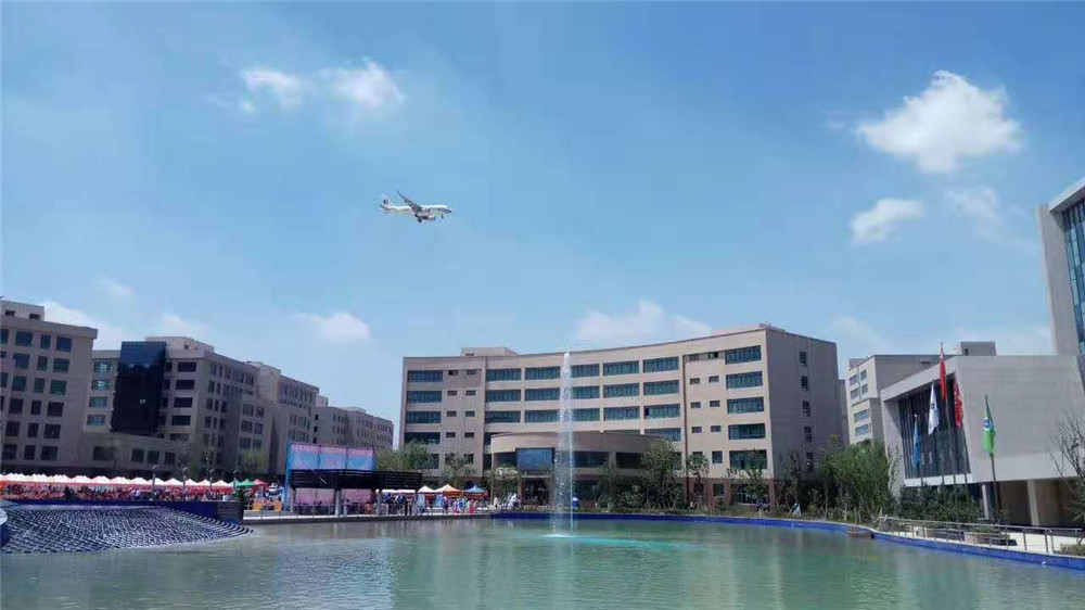 建设文明都会构建协调社会缘聚新区拉斯维加斯游戏3499总部基地万人欢喜颂7月29日盛放纵行