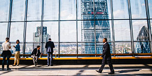 坚持“抓落实、求实事、认真任”的九字目的，起劲践行“安老、扶幼、助学、济困”宗旨，勇担企业社会责任。