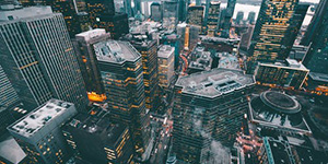 住宅、工业、商业地产开发，修建工程、工业制造、矿业开采、生物制药、能源开发、资源运营、金融效劳、经贸商贸、餐饮娱乐等为一体的多元化大型股份制企业...